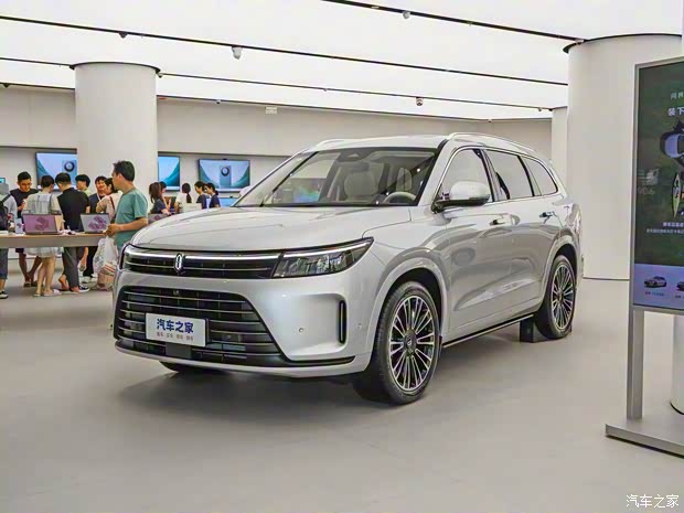 賽力斯汽車 問界M7 2024款 1.5T 智駕四驅(qū)Plus版 5座