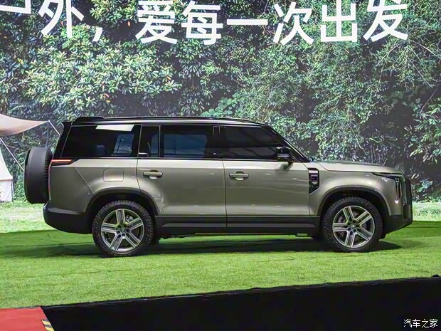 极石汽车 极石01 2023款 尊享6座版 极石汽车 极石01 2023款 尊享6座版