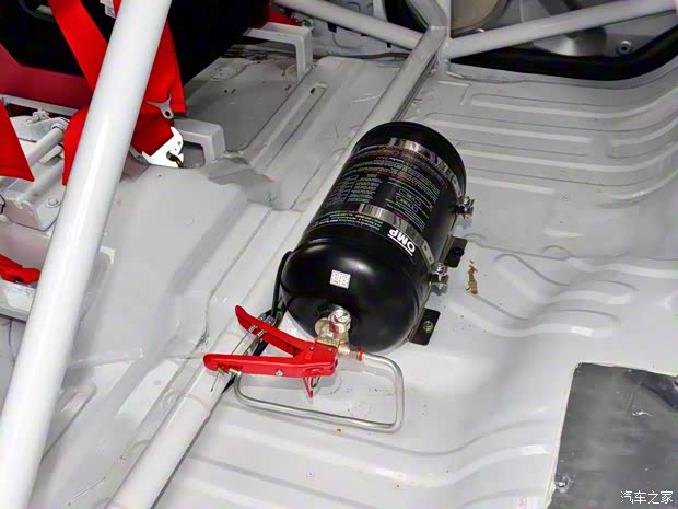 鄭州日產(chǎn) 納瓦拉 2017款 2.5L手動四驅(qū)旗艦版QR25