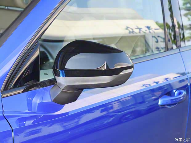 一汽奧迪 奧迪Q3 2024款 45 TFSI quattro 時尚動感型