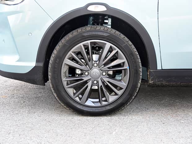 合眾汽車 哪吒V 2022款 Pro 長續(xù)航智享版