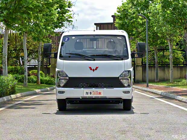 上汽通用五菱 五菱龍卡 2023款 2.0L 舒適型 上汽通用五菱 五菱龍卡 2023款 2.0L 舒適型