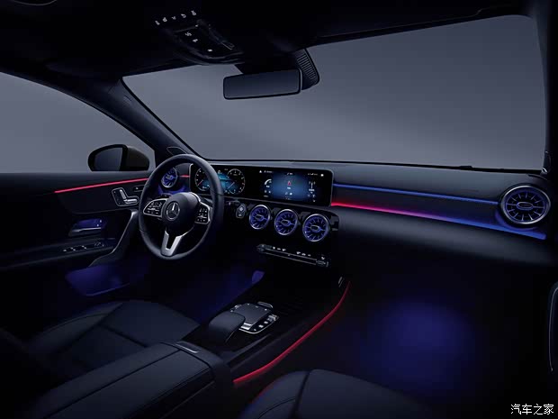 奔馳(進(jìn)口) 奔馳A級(jí)(進(jìn)口) 2019款 A 200 時(shí)尚型