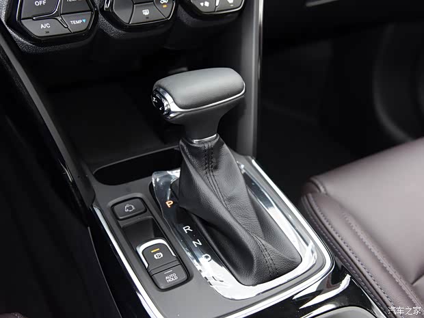 广汽乘用车 传祺GS4 2018款 235T 自动两驱精英百万纪念版