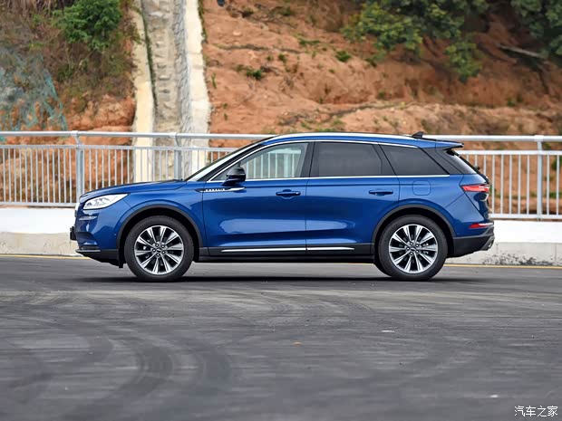 长安林肯 冒险家 2020款 2.0T 四驱尊耀版