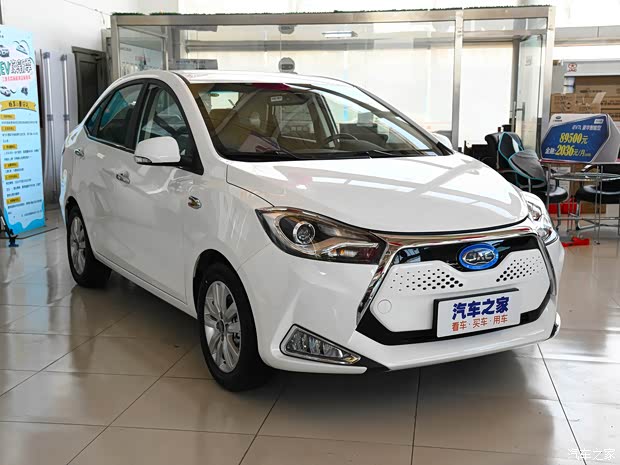 江淮汽車(chē) 江淮iEV7 2019款 iEV7L 豪華智能型精裝版