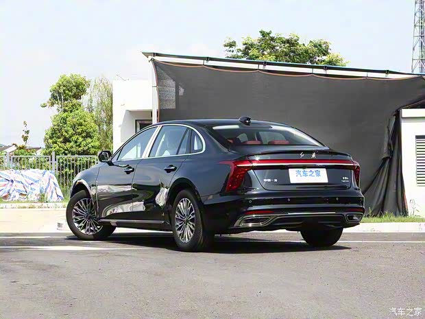 一汽红旗 红旗H5 2023款 2.0T 自动智联旗享版 一汽红旗 红旗H5 2023款 2.0T 自动智联旗享版