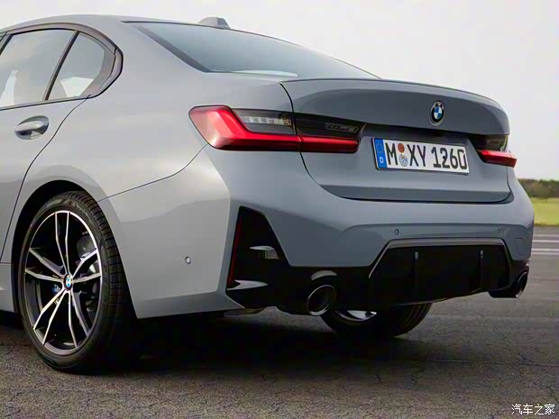 寶馬(進(jìn)口) 寶馬3系(進(jìn)口) 2023款 330i M Sport 歐洲版