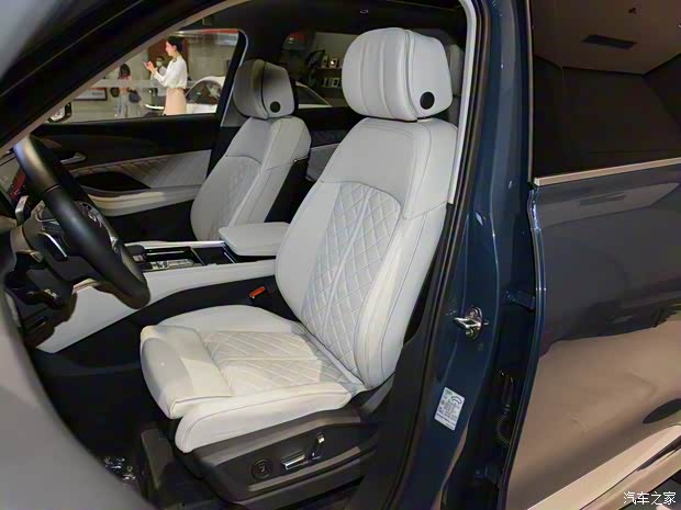 上汽奥迪 奥迪Q6 2022款 50 TFSI quattro 行云型 羽林套装 上汽奥迪 奥迪Q6 2022款 50 TFSI quattro 行云型 羽林套装