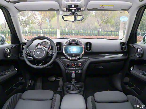 MINI MINI COUNTRYMAN 2019款 2.0T COOPER S ALL4 經(jīng)典派 MINI MINI COUNTRYMAN 2019款 2.0T COOPER S ALL4 經(jīng)典派
