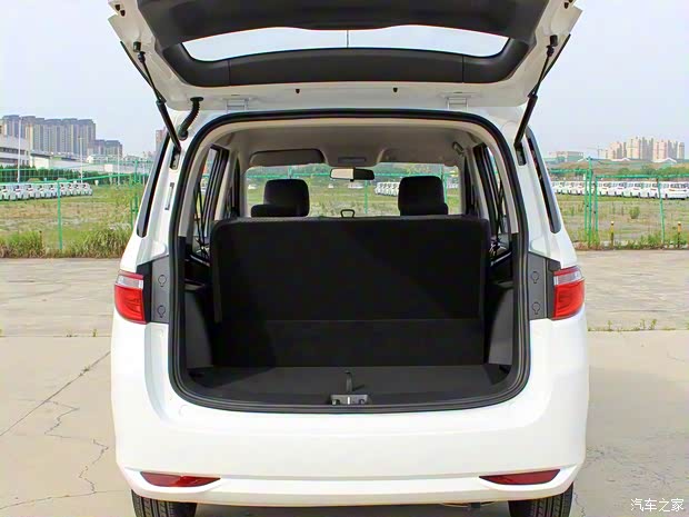 长安汽车 长安欧尚A600 2020款 1.5L 手动创业型