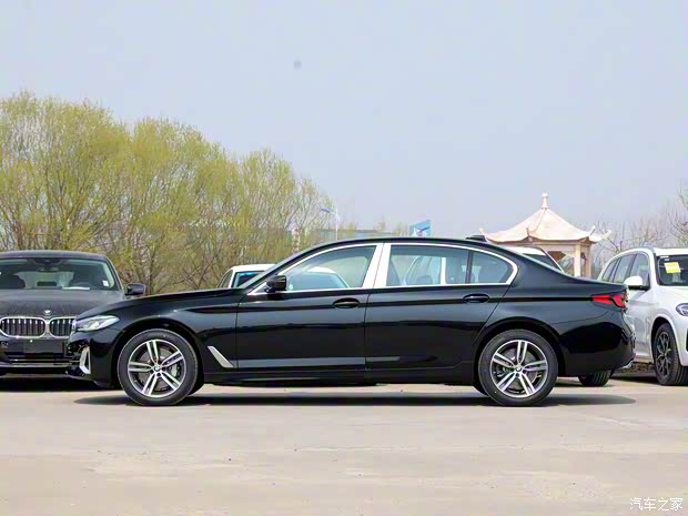 华晨宝马 宝马5系 2023款 530Li xDrive 豪华套装 华晨宝马 宝马5系 2023款 530Li xDrive 豪华套装