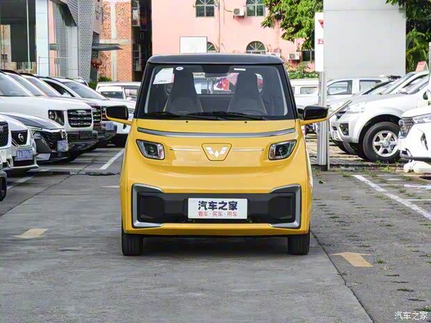 上汽通用五菱 五菱NanoEV 2021款 高配版