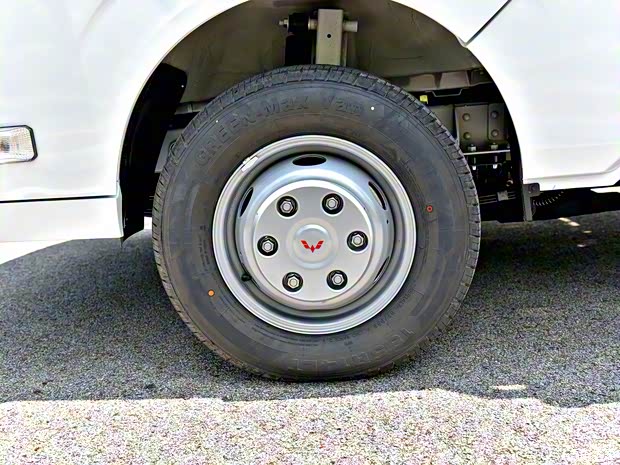 上汽通用五菱 五菱龍卡 2023款 2.0L 舒適型 上汽通用五菱 五菱龍卡 2023款 2.0L 舒適型