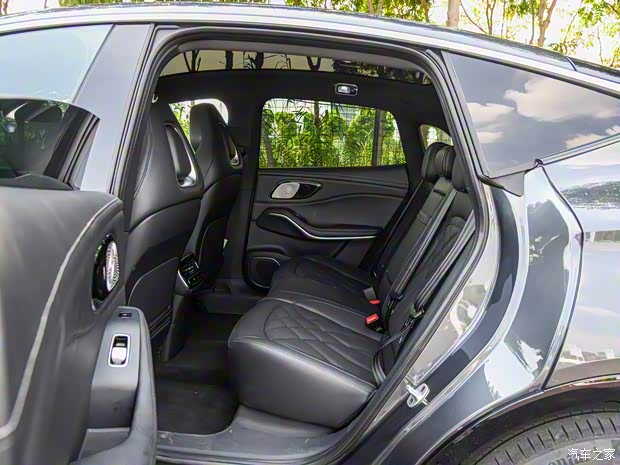 上汽集团 飞凡R7 2022款 基本型 上汽集团 飞凡R7 2022款 基本型