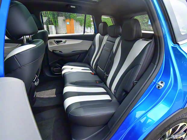 上汽集团 荣威RX5 MAX 2019款 基本型 上汽集团 荣威RX5 MAX 2019款 基本型