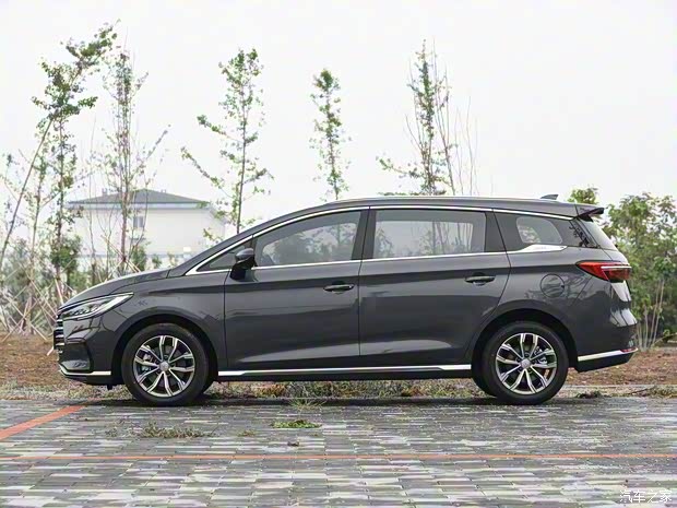 比亚迪 宋MAX 2020款 基本型