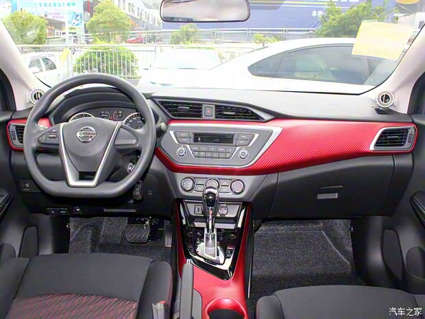 东风日产 LANNIA 蓝鸟 2018款 1.6L CVT炫酷潮音版