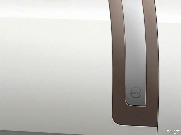 路虎(进口) 揽胜 2023款 4.4 V8 530PS SV 加长版 路虎(进口) 揽胜 2023款 4.4 V8 530PS SV 加长版