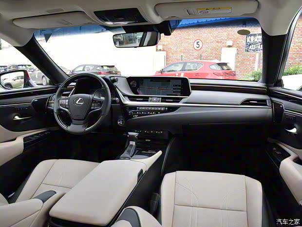 雷克萨斯 雷克萨斯ES 2018款 300h 行政版 雷克萨斯 雷克萨斯ES 2018款 300h 行政版