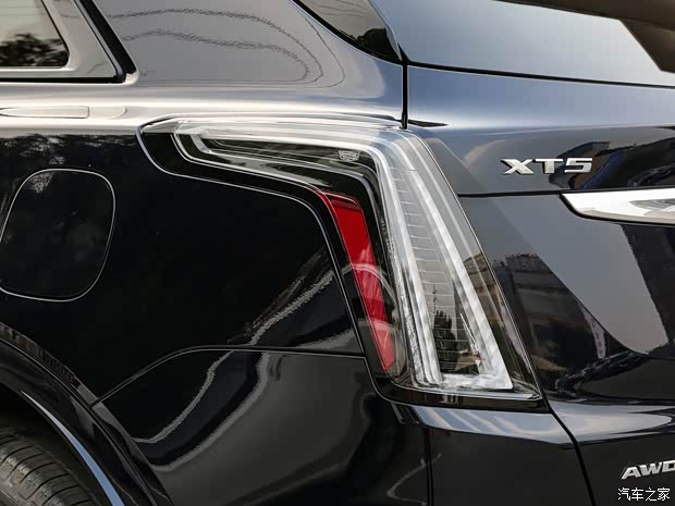上汽通用凱迪拉克 凱迪拉克XT5 2023款 2.0T 四驅(qū)尊貴型（至臻版）