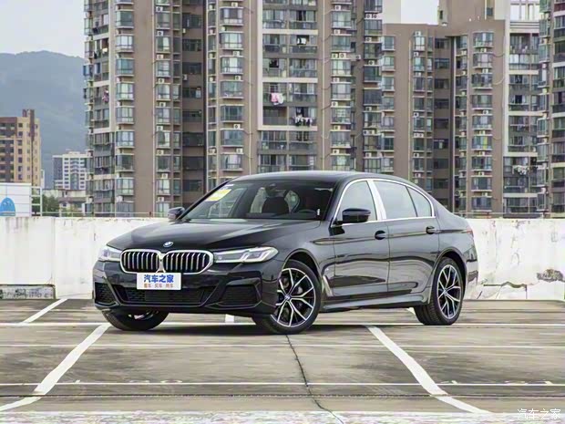 华晨宝马 宝马5系 2022款 改款三 530Li 尊享型 M运动套装