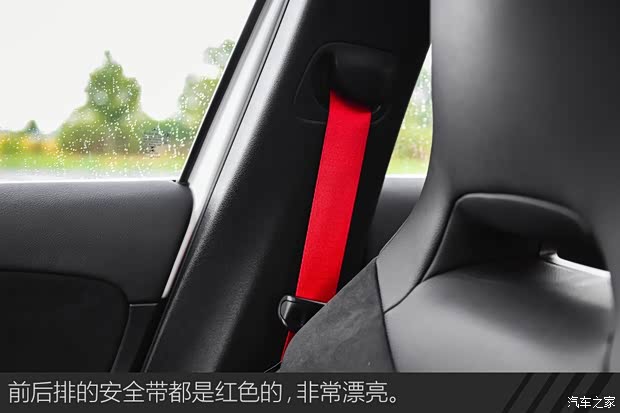 梅赛德斯-AMG 奔驰A级AMG(进口) 2019款 AMG A 35 4MATIC