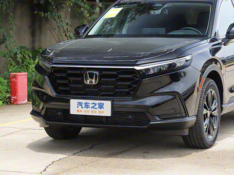 2024款 240TURBO 四驱尊耀版 5座 2024款 240TURBO 四驱尊耀版 5座