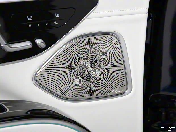 梅賽德斯-邁巴赫 邁巴赫EQS SUV 2023款 680 歐洲版