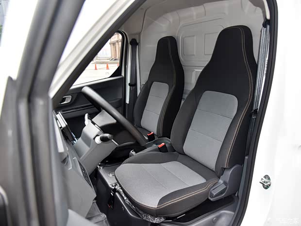 远程 远程星享V 2023款 V6E PLUS 远程智芯46.08kWh 尊享版