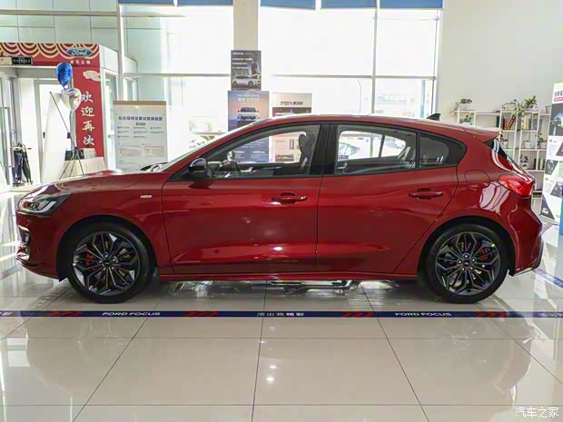 长安福特 福克斯 2022款 两厢 EcoBoost 180 自动ST Line