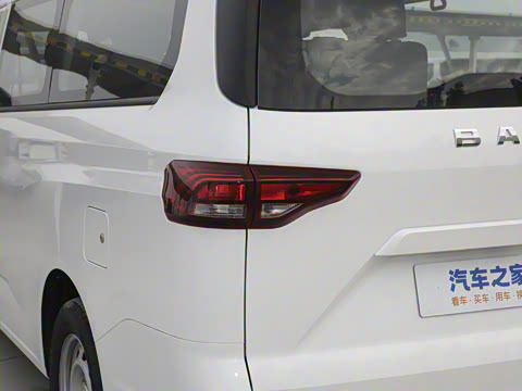 2023款 2.0L CNG长轴创富版 6座 2023款 2.0L CNG长轴创富版 6座