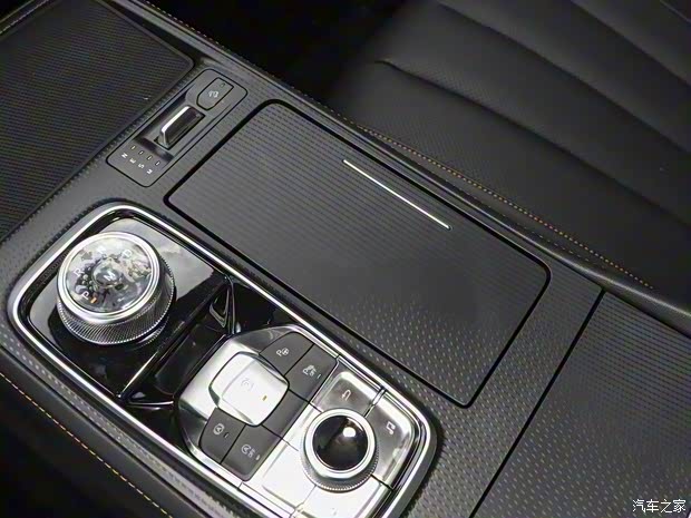 江鈴福特 領(lǐng)裕 2023款 EcoBoost 225 尊領(lǐng)型PLUS SE版 7座(2/2/3) 江鈴福特 領(lǐng)裕 2023款 EcoBoost 225 尊領(lǐng)型PLUS SE版 7座(2/2/3)