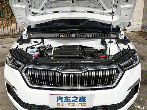 上汽大眾斯柯達(dá) 柯米克 2023款 GT 1.5L 自動(dòng)臻享版