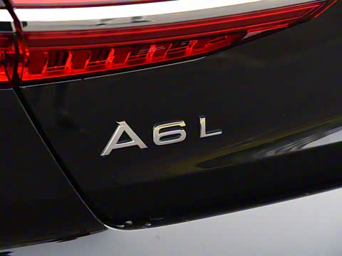 2019款 45 TFSI quattro 尊享致雅型 2019款 45 TFSI quattro 尊享致雅型