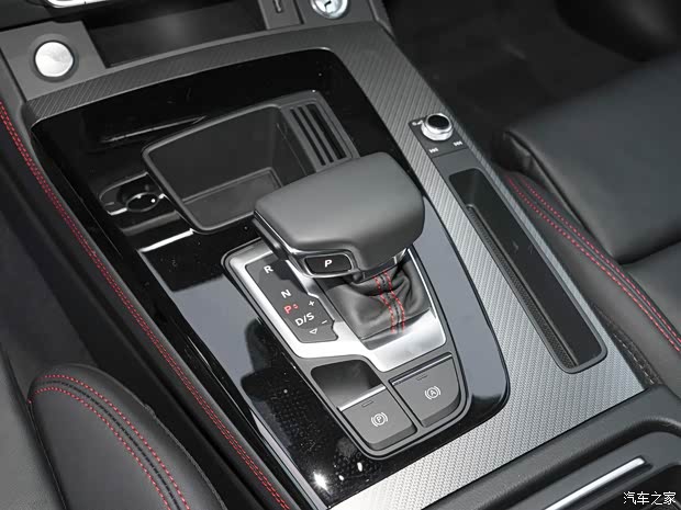 一汽-大众奥迪 奥迪Q5L 2022款 40 TFSI RS特别版