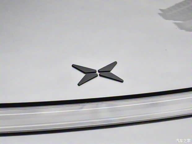 小鹏汽车 小鹏P7 2022款 562E性能版 小鹏汽车 小鹏P7 2022款 562E性能版