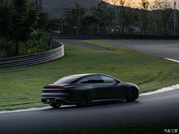 智己汽车 智己L7 2023款 Snake Performance高性能版