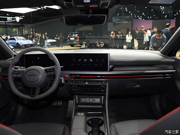 北京現(xiàn)代 索納塔 2024款 2.0T N Line 高配版