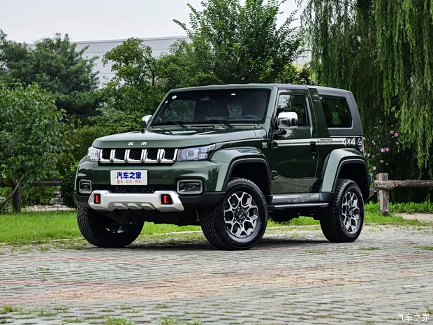 北京越野 北京BJ40 2020款 2.0T 自動(dòng)四驅(qū)致敬2020版至尊型