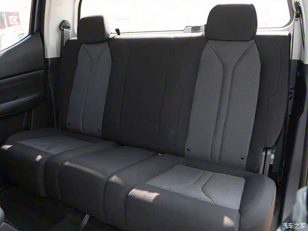 長(zhǎng)安凱程 長(zhǎng)安凱程F70 2023款 藍(lán)鯨版 2.0T汽油自動(dòng)兩驅(qū)創(chuàng)富型長(zhǎng)軸