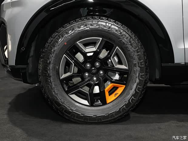 长安福特 探险者 2023款 EcoBoost 285 昆仑巅峰版 6座 长安福特 探险者 2023款 EcoBoost 285 昆仑巅峰版 6座