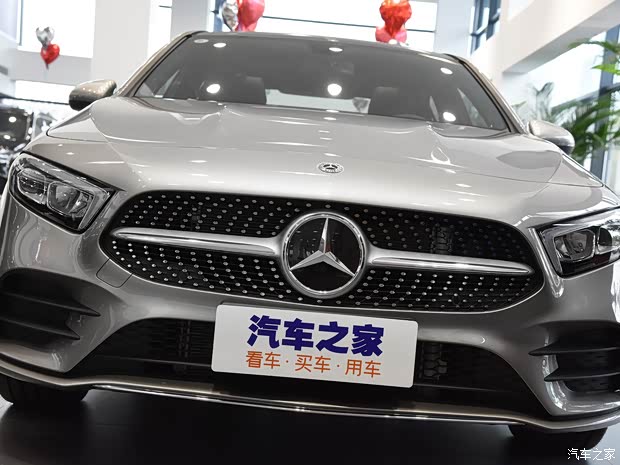 北京奔驰 奔驰A级 2019款 A 200 L 运动轿车 高配 北京奔驰 奔驰A级 2019款 A 200 L 运动轿车 高配