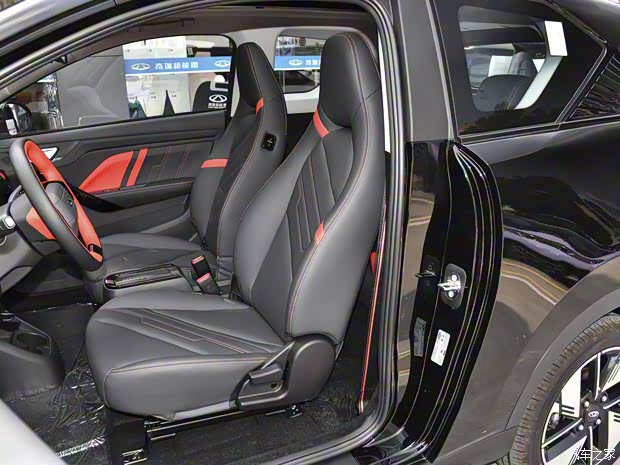 奇瑞新能源 奇瑞无界Pro 2022款 301km 神兽版 磷酸铁锂 奇瑞新能源 奇瑞无界Pro 2022款 301km 神兽版 磷酸铁锂