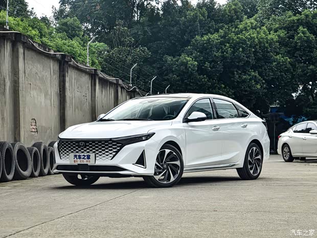 长安汽车 锐程PLUS 2023款 1.5T DCT旗舰型 长安汽车 锐程PLUS 2023款 1.5T DCT旗舰型