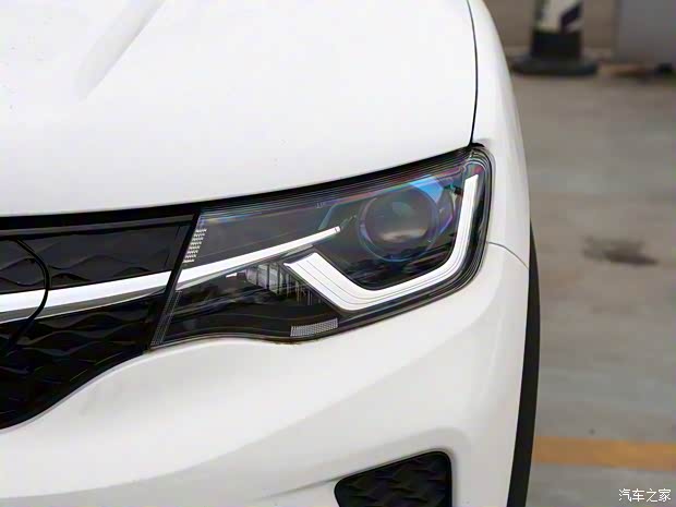 東風(fēng)乘用車(chē) 東風(fēng)風(fēng)神EX1 2020款 低配