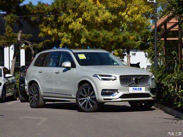 沃尔沃(进口) 沃尔沃XC90新能源 2022款 E驱混动 T8 智尊豪华版 7座