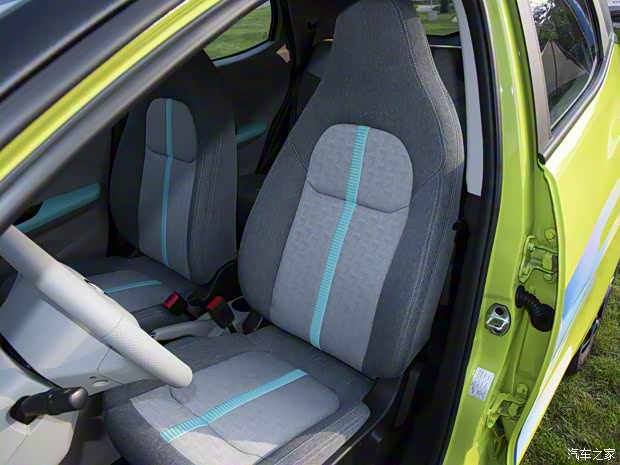 江鈴集團(tuán)新能源 易至EV3 2023款 青春版 320KM 豪華版