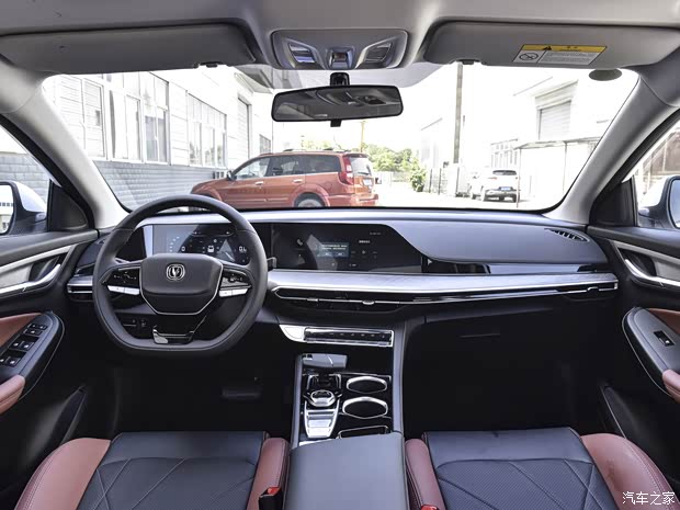 長(zhǎng)安汽車 逸動(dòng) 2023款 暢享版 PLUS 藍(lán)鯨NE 1.4T GDI DCT尊貴版