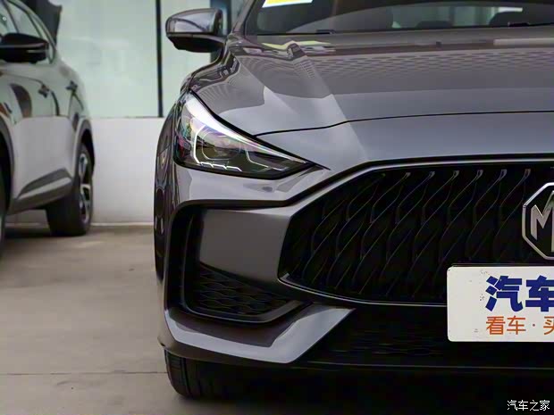 上汽集团 名爵5 2021款 180DVVT CVT青春旗舰版